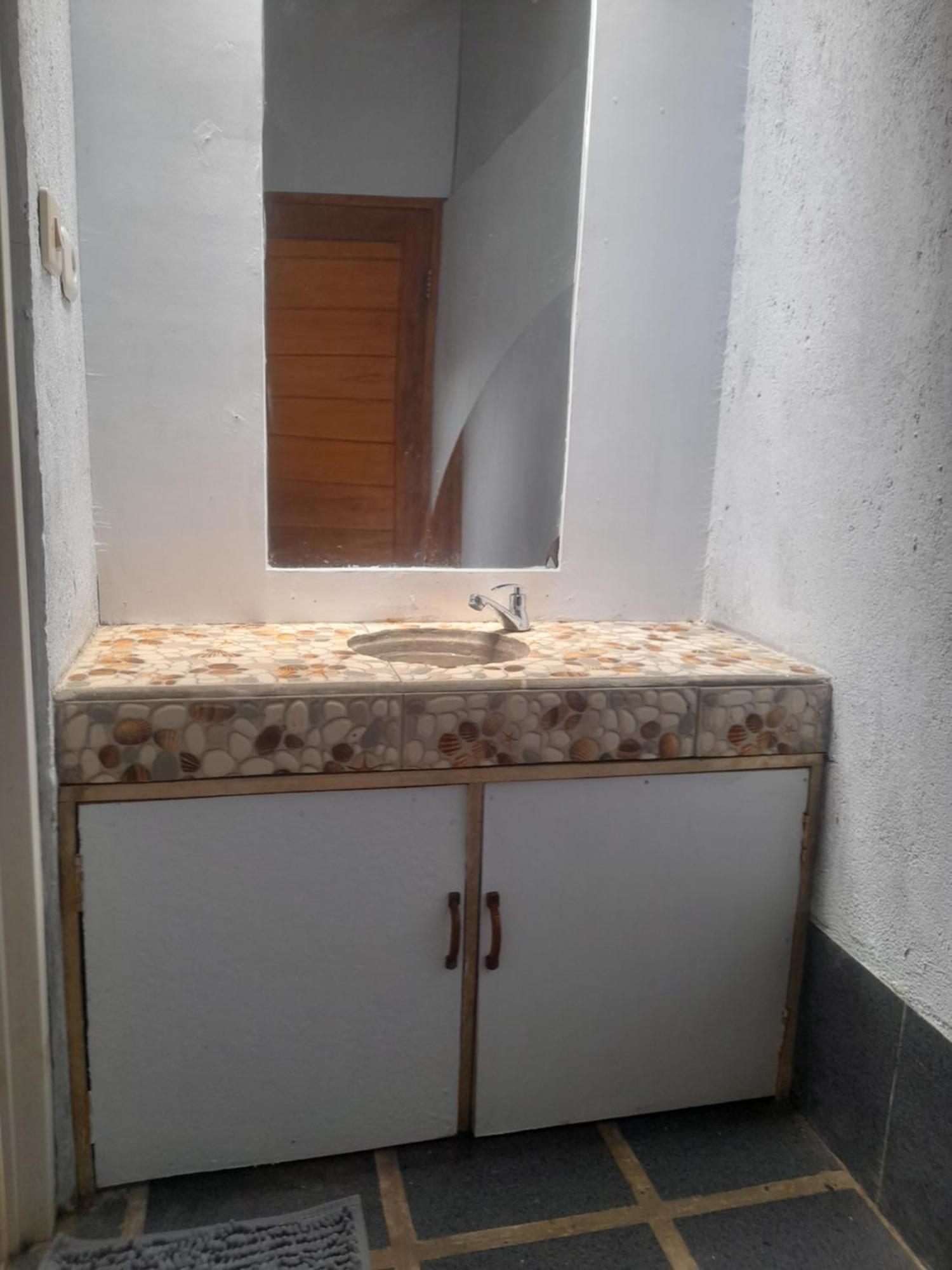 Anik Homestay & Dormy Batukaras الغرفة الصورة